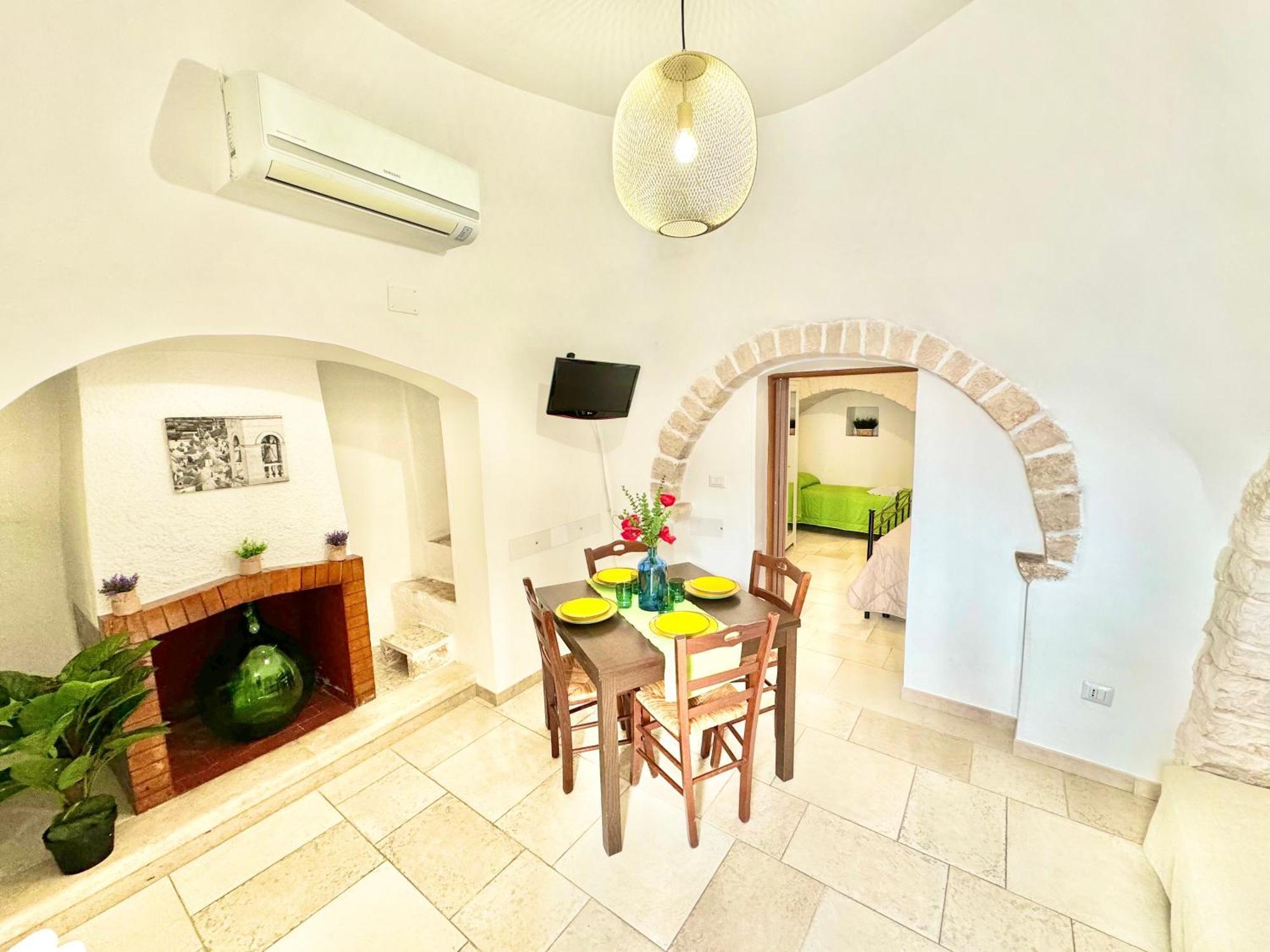 Trulli Moon Villa Алберобело Стая снимка